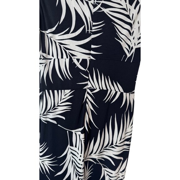 2/$30 Jessica Howard Small Romper Jumpsuit Sleeveless Navy & White Leaf Print - Picture 10 of 16